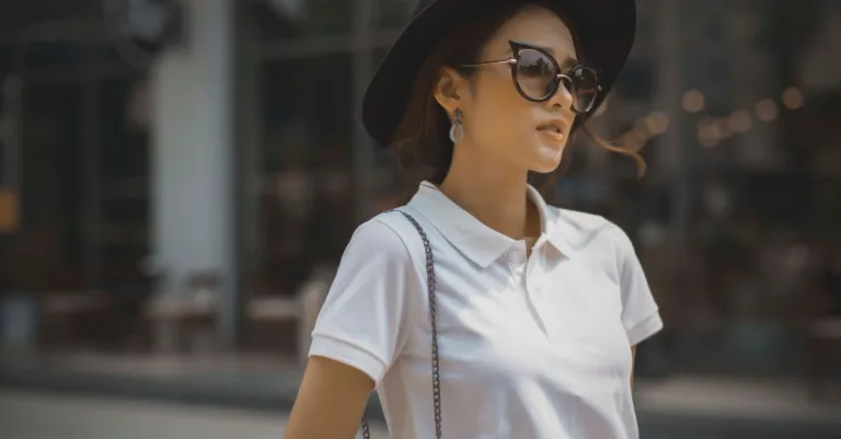 découvrez comment styliser une chemise blanche de manière élégante et tendance pour toutes les occasions.