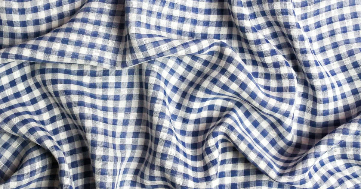 découvrez notre tissu pour robe d'été, résistant aux plis, léger et confortable, parfait pour un look frais et sans effort toute la journée.