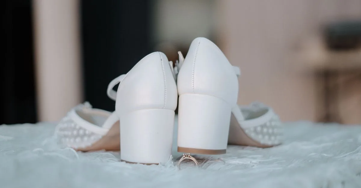 chaussures de mariage confortables alliant élégance et bien-être pour danser toute la nuit sans douleur.