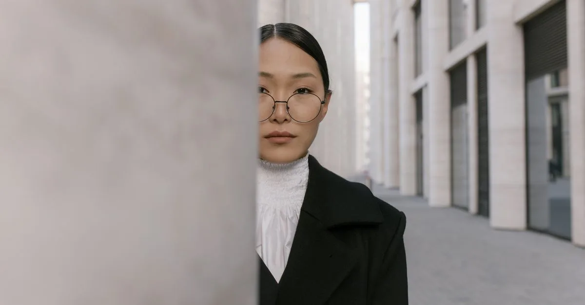 découvrez les lunettes idéales pour visage rond, alliant style et confort pour sublimer vos traits tout en équilibrant harmonieusement les courbes de votre visage.