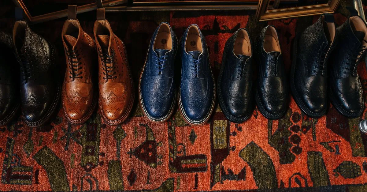 découvrez notre collection de chaussures tendance pour tous les styles et occasions, alliant confort et design.