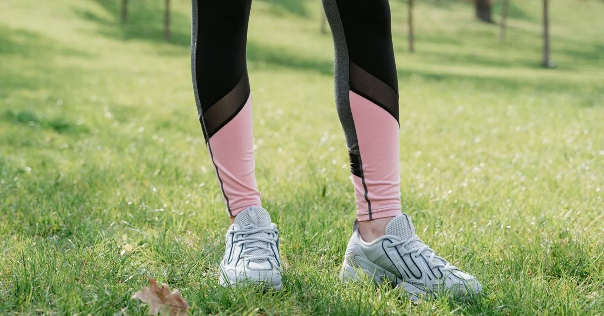 découvrez les asics gel-kayano 14 roses : une silhouette rétro emblématique, un confort pensé pour le quotidien et un style qui ne passe pas inaperçu.