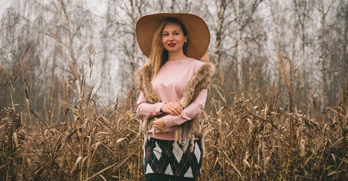 découvrez des tenues d’hiver élégantes et tendance : idées de looks chaleureux, astuces de superposition et pièces incontournables pour la saison.